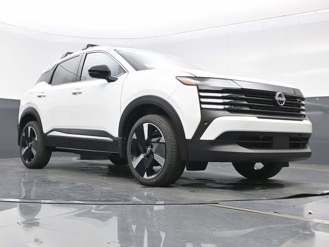 2026 Aspen White Tricoat Nissan Kicks SR FWD SUV