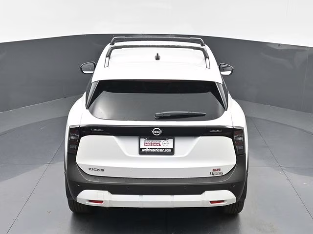 2026 Aspen White Tricoat Nissan Kicks SR FWD SUV