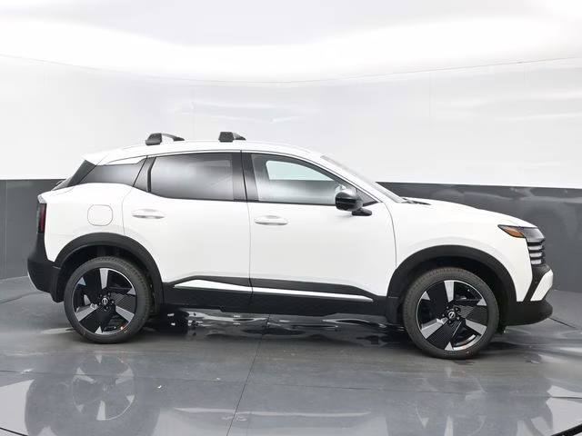 2026 Aspen White Tricoat Nissan Kicks SR FWD SUV