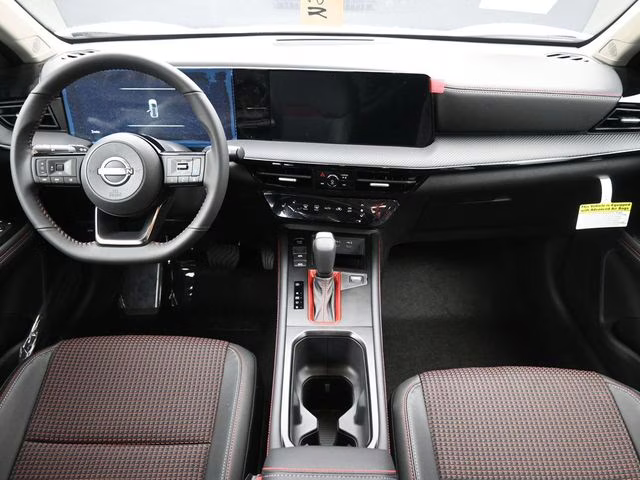 2026 Aspen White Tricoat Nissan Kicks SR FWD SUV
