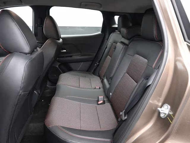 2026 Canyon Bronze Metallic Nissan Kicks SR FWD SUV