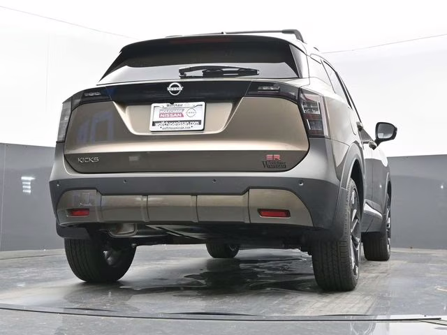 2026 Canyon Bronze Metallic Nissan Kicks SR FWD SUV