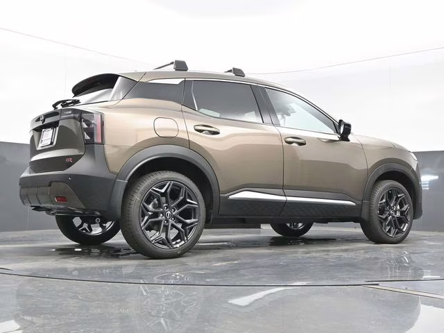 2026 Canyon Bronze Metallic Nissan Kicks SR FWD SUV