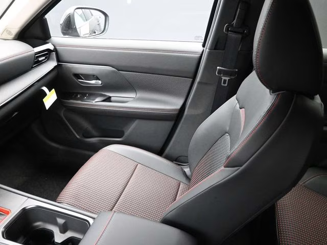 2026 Super Black Nissan Kicks SR FWD SUV