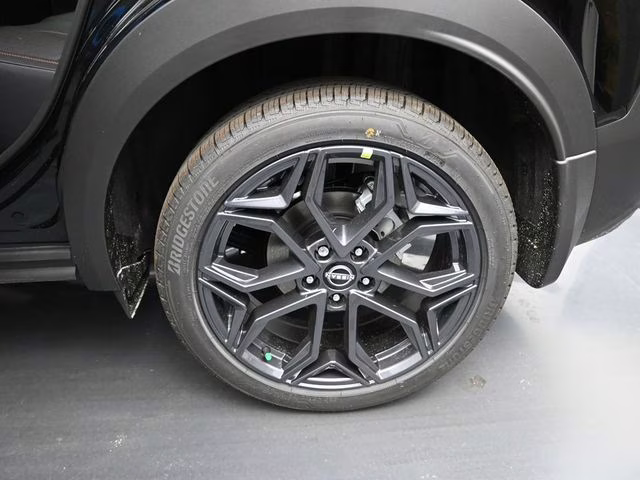 2026 Super Black Nissan Kicks SR FWD SUV