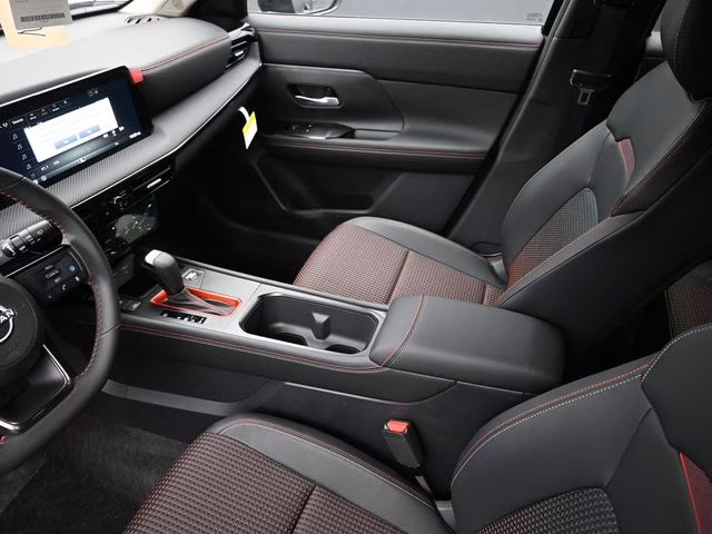 2026 Super Black Nissan Kicks SR FWD SUV