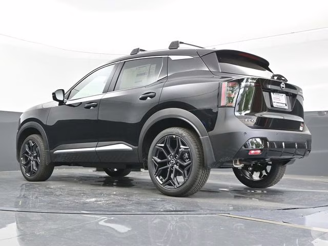 2026 Super Black Nissan Kicks SR FWD SUV