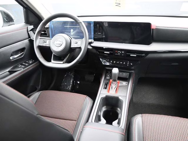 2026 Aspen White/Super Black Nissan Kicks SR FWD SUV