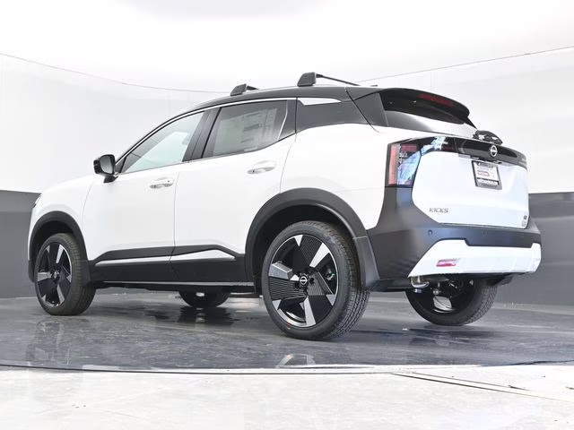 2026 Aspen White/Super Black Nissan Kicks SR FWD SUV