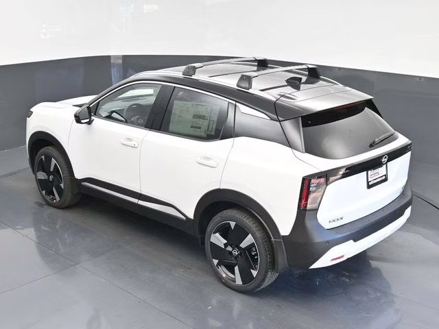 2026 Aspen White/Super Black Nissan Kicks SR FWD SUV