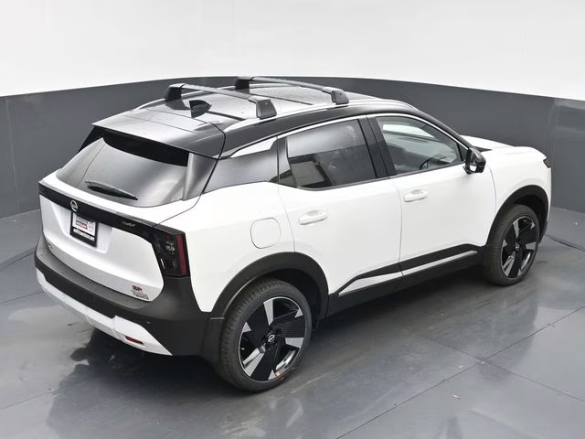 2026 Aspen White/Super Black Nissan Kicks SR FWD SUV