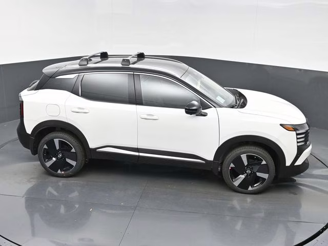 2026 Aspen White/Super Black Nissan Kicks SR FWD SUV