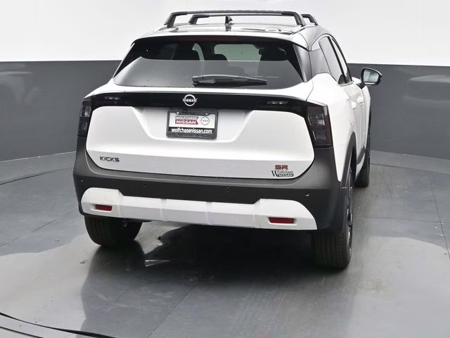 2026 Aspen White/Super Black Nissan Kicks SR FWD SUV