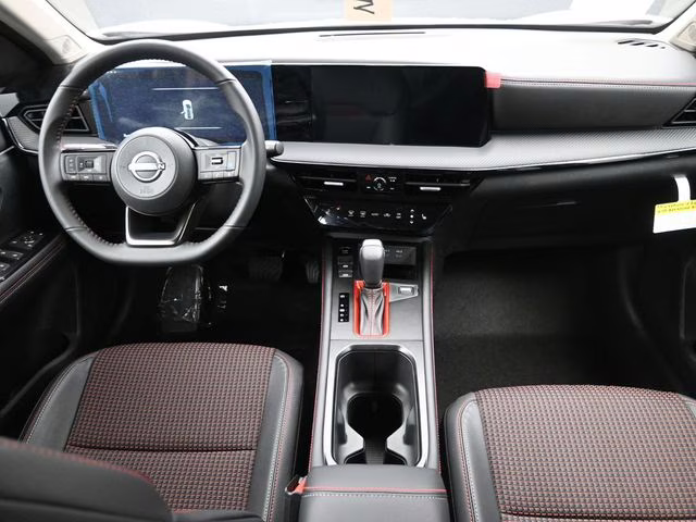 2026 Aspen White/Super Black Nissan Kicks SR FWD SUV