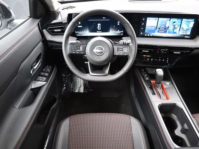 2026 Aspen White Tricoat Nissan Kicks SR FWD SUV
