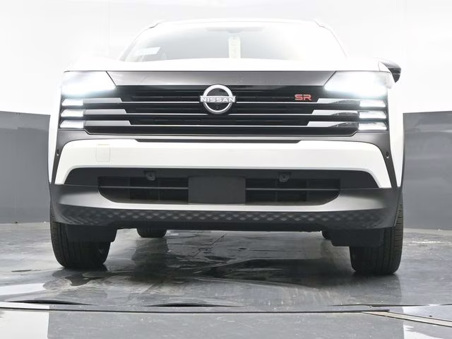 2026 Aspen White Tricoat Nissan Kicks SR FWD SUV