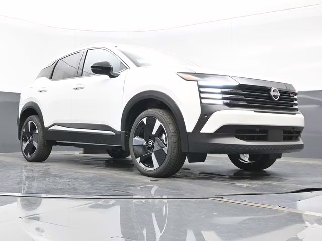2026 Aspen White Tricoat Nissan Kicks SR FWD SUV