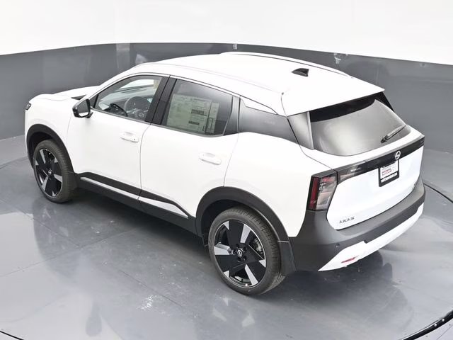2026 Aspen White Tricoat Nissan Kicks SR FWD SUV