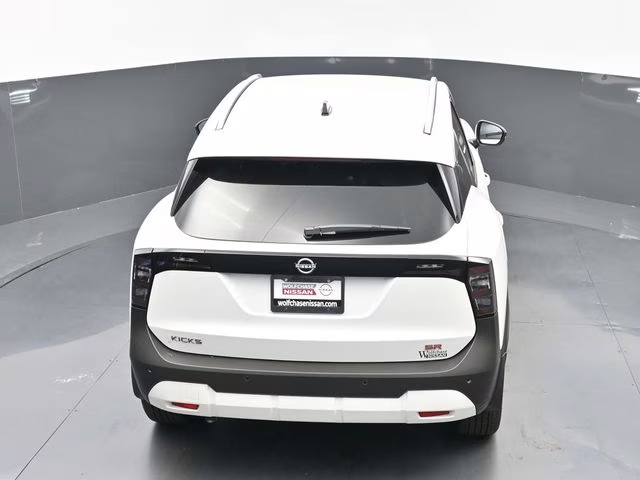 2026 Aspen White Tricoat Nissan Kicks SR FWD SUV