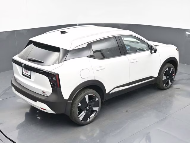 2026 Aspen White Tricoat Nissan Kicks SR FWD SUV