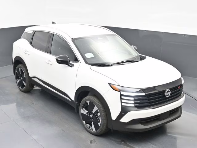 2026 Aspen White Tricoat Nissan Kicks SR FWD SUV