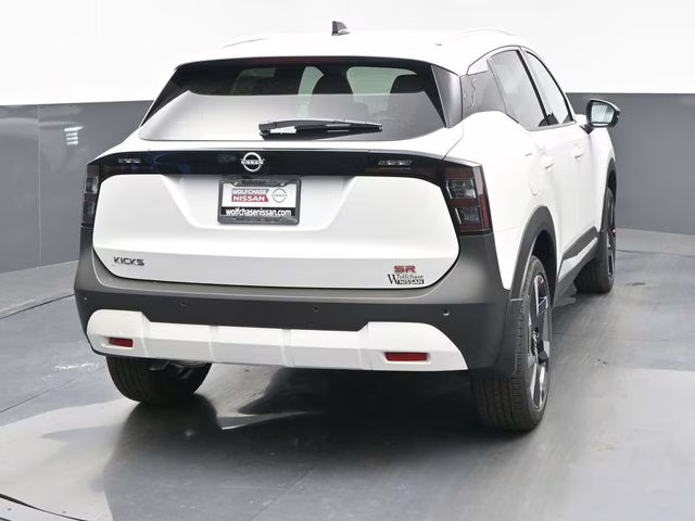 2026 Aspen White Tricoat Nissan Kicks SR FWD SUV