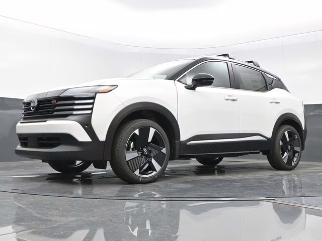 2026 Aspen White/Super Black Nissan Kicks SR AWD SUV