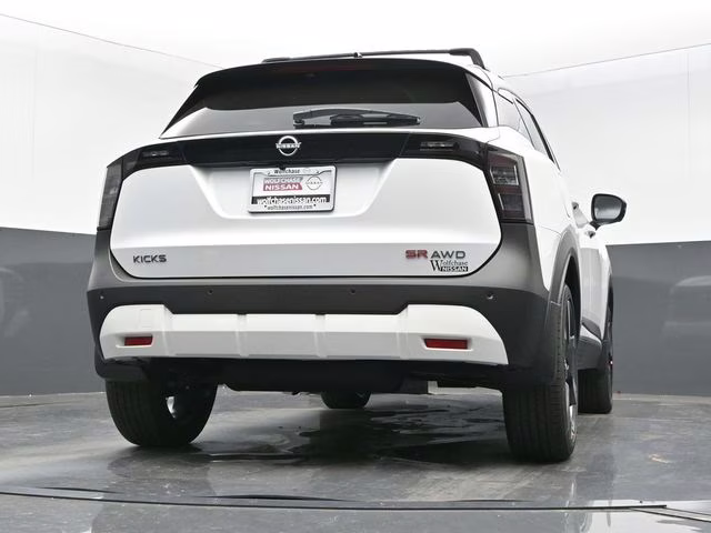 2026 Aspen White/Super Black Nissan Kicks SR AWD SUV