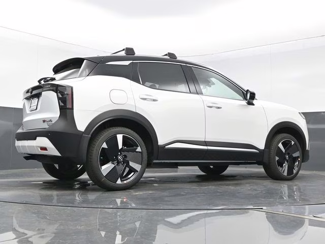 2026 Aspen White/Super Black Nissan Kicks SR AWD SUV