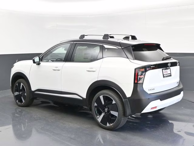 2026 Aspen White/Super Black Nissan Kicks SR AWD SUV