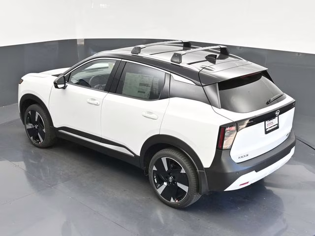 2026 Aspen White/Super Black Nissan Kicks SR AWD SUV