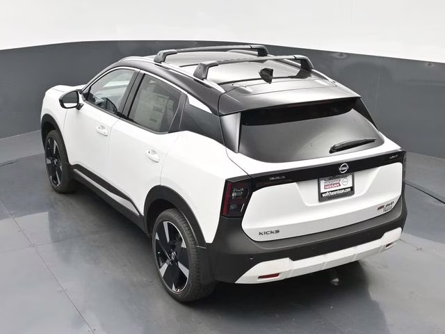 2026 Aspen White/Super Black Nissan Kicks SR AWD SUV