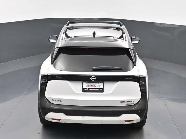 2026 Aspen White/Super Black Nissan Kicks SR AWD SUV