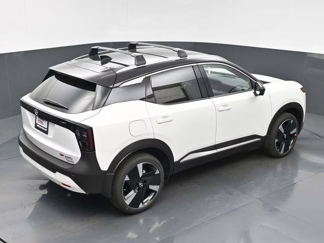 2026 Aspen White/Super Black Nissan Kicks SR AWD SUV