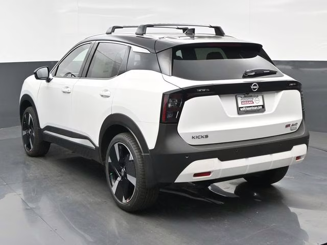 2026 Aspen White/Super Black Nissan Kicks SR AWD SUV