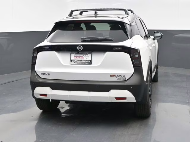 2026 Aspen White/Super Black Nissan Kicks SR AWD SUV