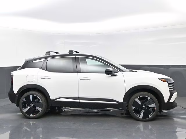 2026 Aspen White/Super Black Nissan Kicks SR AWD SUV