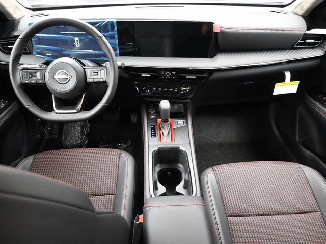 2026 Aspen White/Super Black Nissan Kicks SR AWD SUV