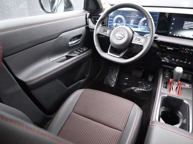 2026 Gun Metallic/Super Black Nissan Kicks SR AWD SUV