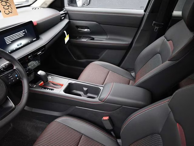 2026 Gun Metallic/Super Black Nissan Kicks SR AWD SUV