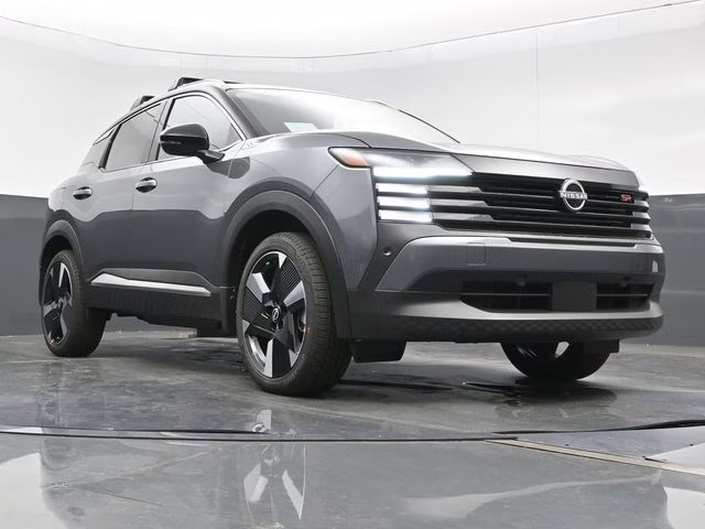 2026 Gun Metallic/Super Black Nissan Kicks SR AWD SUV