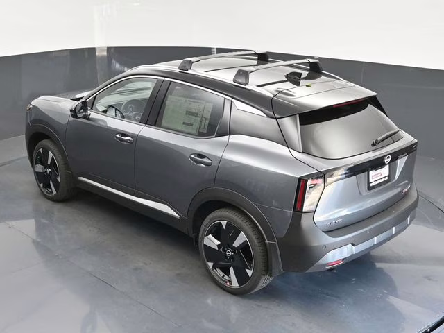 2026 Gun Metallic/Super Black Nissan Kicks SR AWD SUV