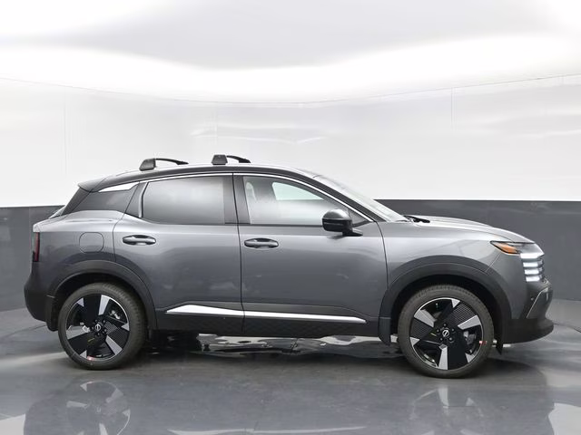 2026 Gun Metallic/Super Black Nissan Kicks SR AWD SUV