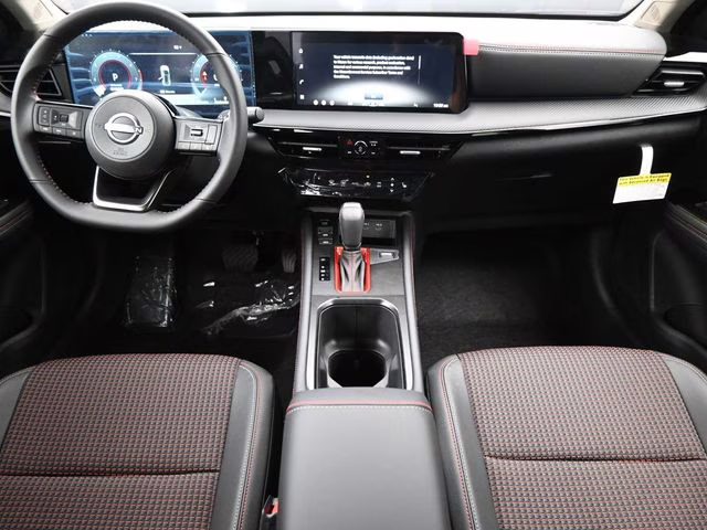 2026 Gun Metallic/Super Black Nissan Kicks SR AWD SUV
