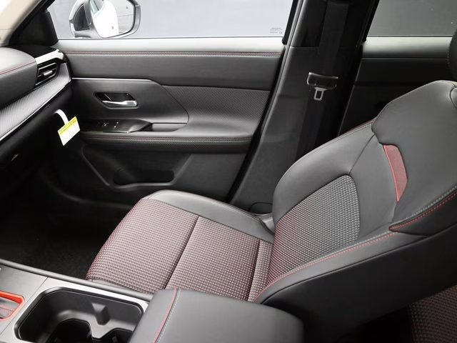 2026 Aspen White/Super Black Nissan Kicks SR FWD SUV