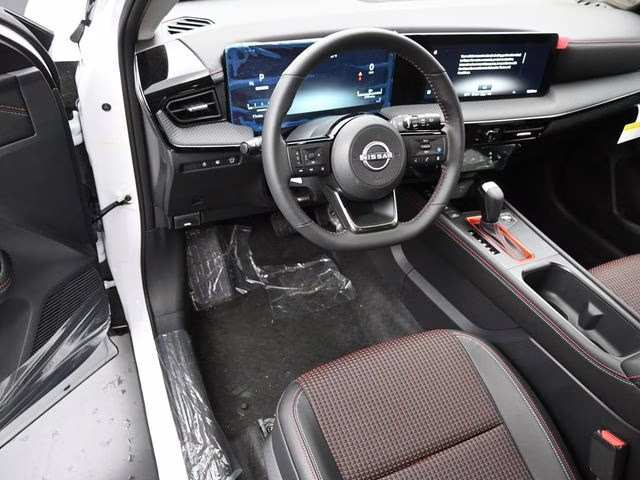 2026 Aspen White/Super Black Nissan Kicks SR FWD SUV