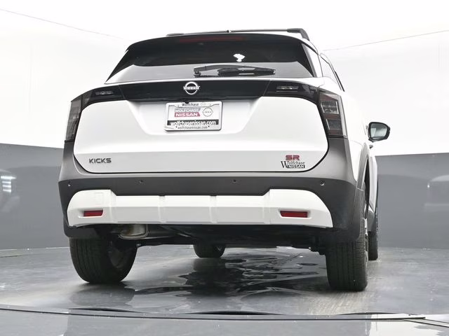 2026 Aspen White/Super Black Nissan Kicks SR FWD SUV