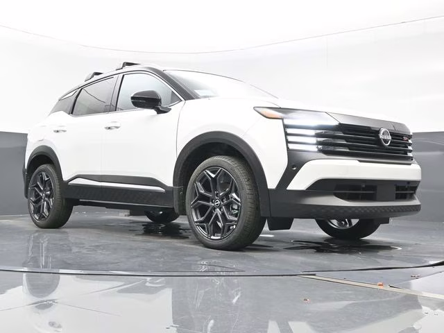2026 Aspen White/Super Black Nissan Kicks SR FWD SUV