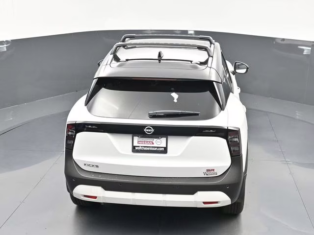 2026 Aspen White/Super Black Nissan Kicks SR FWD SUV