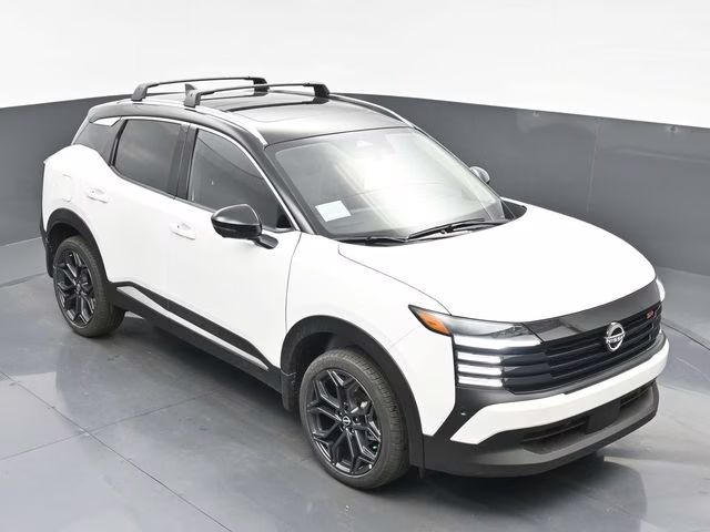 2026 Aspen White/Super Black Nissan Kicks SR FWD SUV
